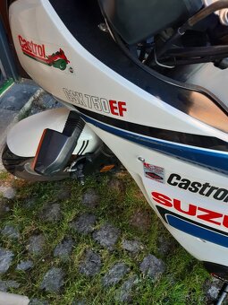 Suzuki GSX 750 EF - 2