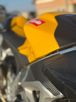 Aprilia Tuono V4R - 21k najeto, původ ČR - 2
