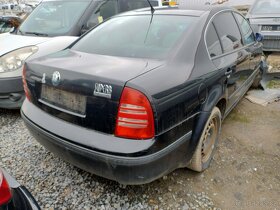 Skoda Superb 2006 2,8 V6 142kW AMX-AUT, DILY z vozu - 2