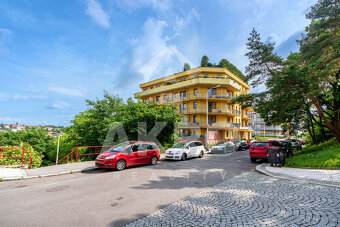 Prodej bytu 3kk 97m2, balkon 8m2, zahrada 187m2 s terasou v - 2