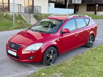 Kia Ceed 1.4i Combi / 96700km / tažné / dvě sady kol / klima - 2