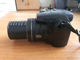 Fujifilm Finepix S4500 - 2