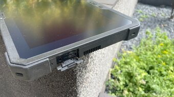 "pancéřový" Extreme Tablet s Windows - Dell 7202 - 2