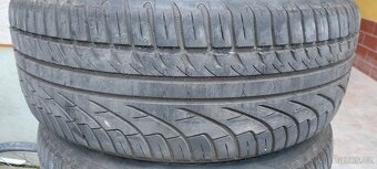 Pneu Michelin 225/55R16 - 2