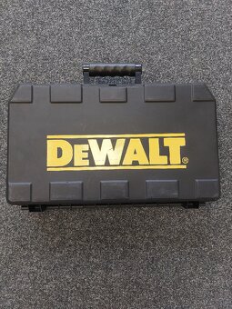 AKU KLADIVO DEWALT - 2