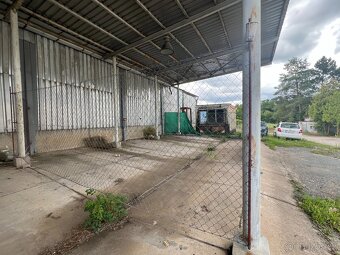 Pronájem kryté a oplocené zpevněné plochy 70 m² - 2