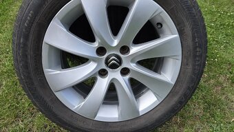 Letní pneu 215/55 R16 + alu disky - 2