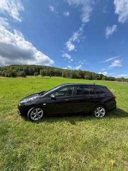 Opel Astra sports touer 1.5 cdti - 2