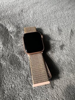 Apple Watch Series 5 Rose Gold - 2