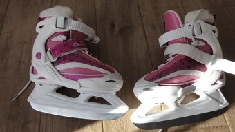 Dívčí brusle Crowned vel. 32 - 35, - 2