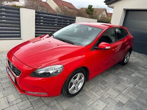 VOLVO V40 D3,110kw,5ti válec,2013 - 2