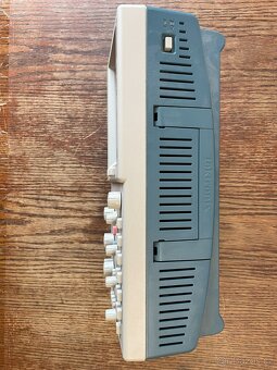 Tektronix TDS 2012B osciloskop - 2