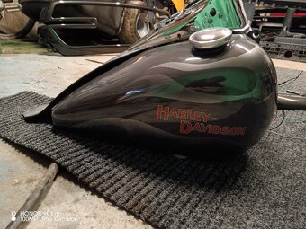 Nádrž shovelhead nová - 2