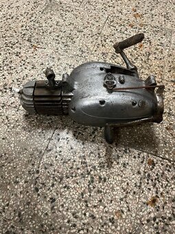 Jawa pionýr motor - 2