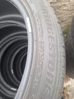 235/40/19 letní pneu - 2