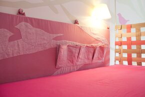 Prodám designový dětský pokojíček - postel a kapsáře - 2