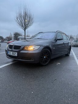 BMW e91 320i 125kw - 2