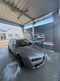 Alfa Romeo 159 - 2