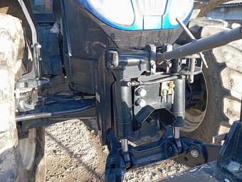 Traktor New Holland T7 270 - 2