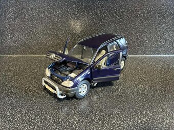 Mercedes Benz ML W163 1:18 - 2