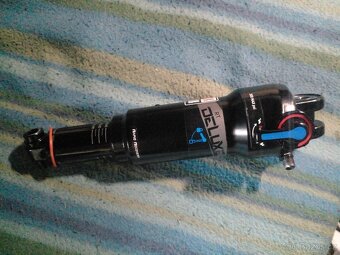 Tlumic Rock Shock Ultimate RT DeLuxe - 2