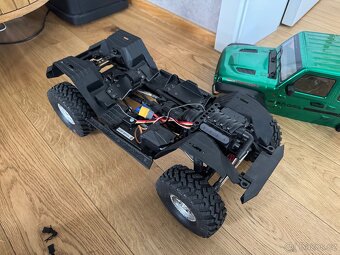 RC Auto Axial SCX10 III Jeep Wrangler - 2