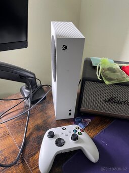 Xbox series S 512gb top stav - 2