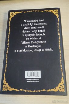 Kniha Příchod vlka - Elizabeth Chadwicková - 2