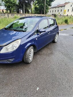 Opel Corsa D 1.0 2009 - 2