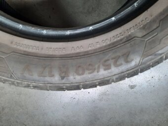 1ks. pneu. letní 225/60R17 Hyundai IX 35 - 2