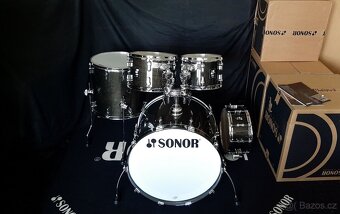 Prodám nové bicí Sonor AQ2- lak, transparent black - 2