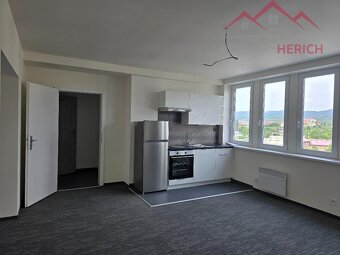 Pronájem bytu 1+kk, rekonstrukce, 35 m2, Žižkovo náměstí - A - 2