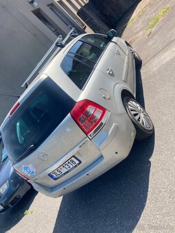 Opel Zafira B - 2