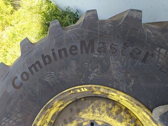 Prodám pneu 680/85 R32 - 2