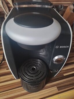 Kávovar kapslový - zn. Bosch Tassimo - 2