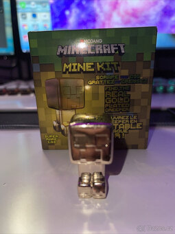 Pravý zlatý Creeper z Minecraft Mine Kit (Super Rare) od You - 2