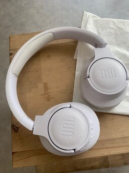 Sluchatka JBL Tune 770NC - 2