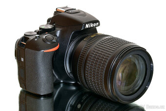 Nikon D5600 + Nikon 18-105mm TOP STAV - 2