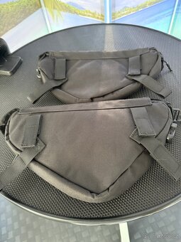 Nové brašny na motorku – trojúhelníkové, 2 ks - 2