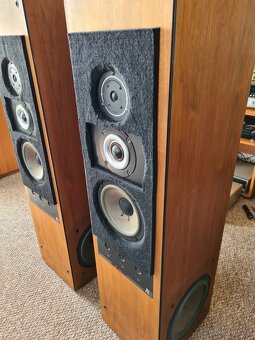 Acoustic Research AR9 - 2