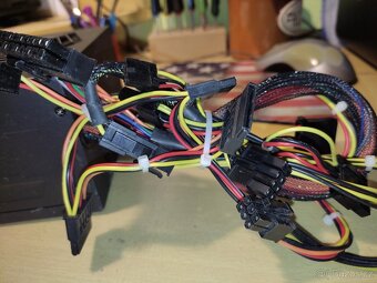 Počítačový zánovní zdroj 400W,, max 450W. - 2