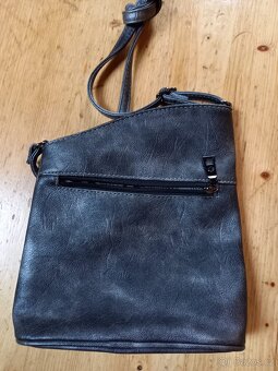 malá kabelka crossbody - 2