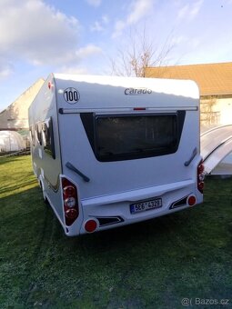 Půjčím karavan Hymer Carado 500, mover, markýza, pro 4 lidi - 2