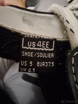 Brusle Bauer Vapor IV, vel 37.5 - 2