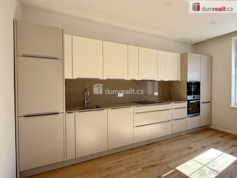 Pronájem, byt 4+kk, 104,6 m2, Villa Rubens, Mariánské Lázně - 2