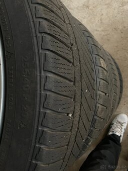 Zimní komplet 255/40 R20 - 2