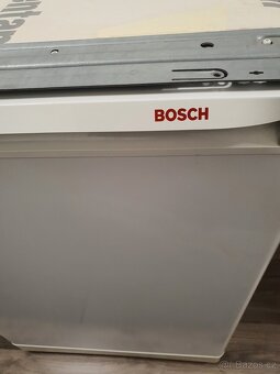 81,5 cm lednice + mrazák Bosch pod linku - 2