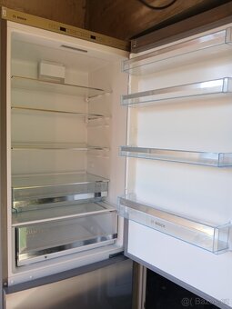 Velká lednice s mrazákem - 2