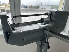 Osobní váha kovová historická - 2