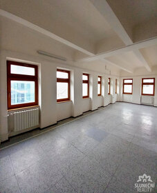 Pronájem kancelářského prostoru, 32 m², Uherský  Brod - cent - 2